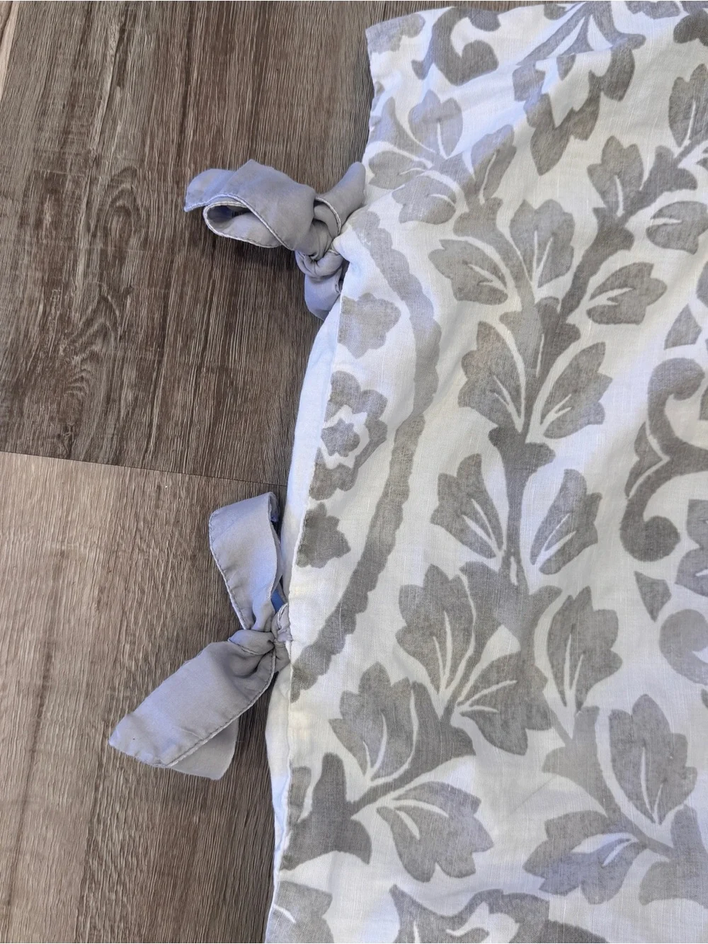 Pottery Barn Ana Medallion Standard Pillow Cases Set of 2 Gray White Decorative